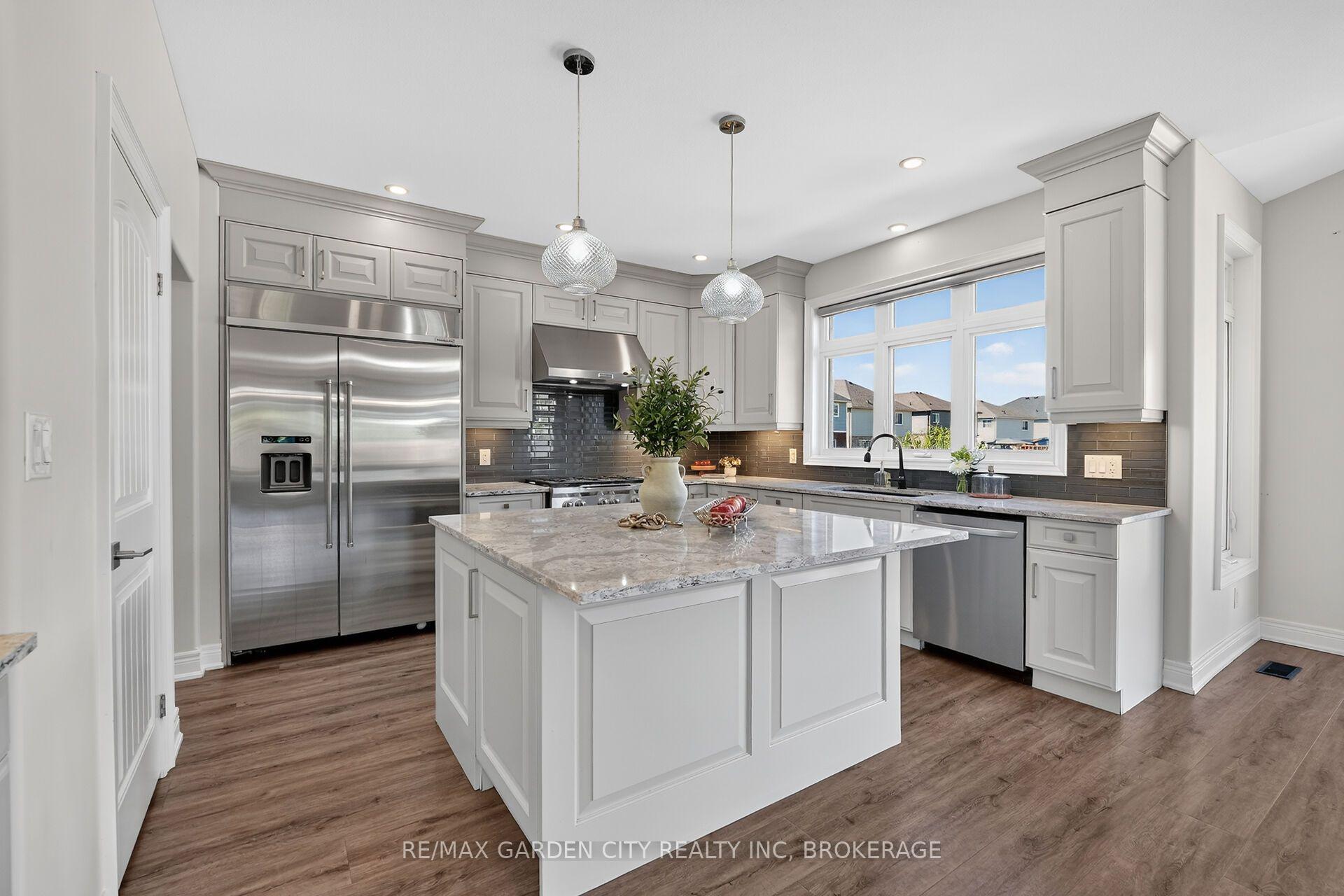 Photo 17 of 57 Bergenstein Cres, Pelham, Fonthill — HOMEH