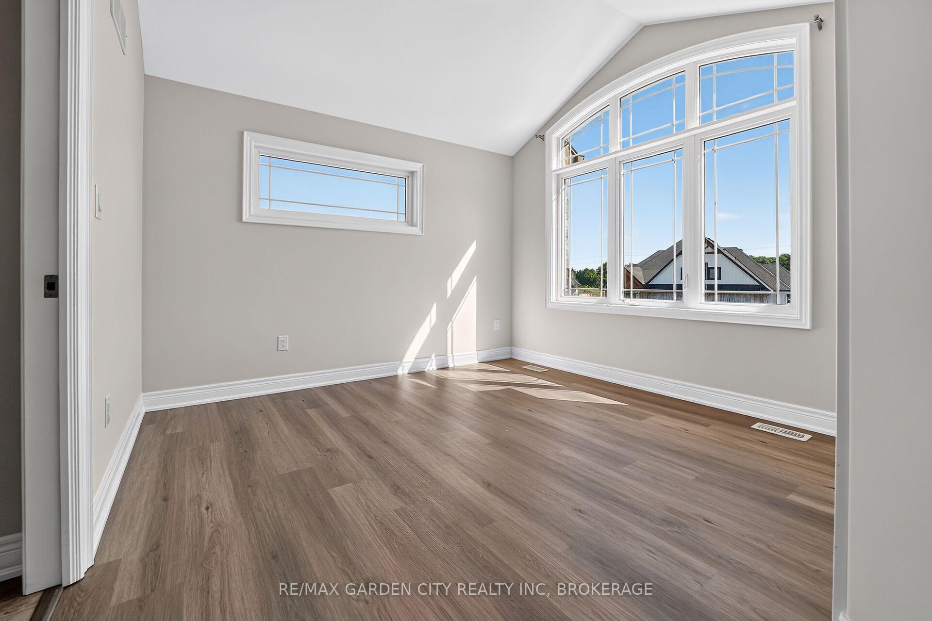 Photo 31 of 57 Bergenstein Cres, Pelham, Fonthill — HOMEH