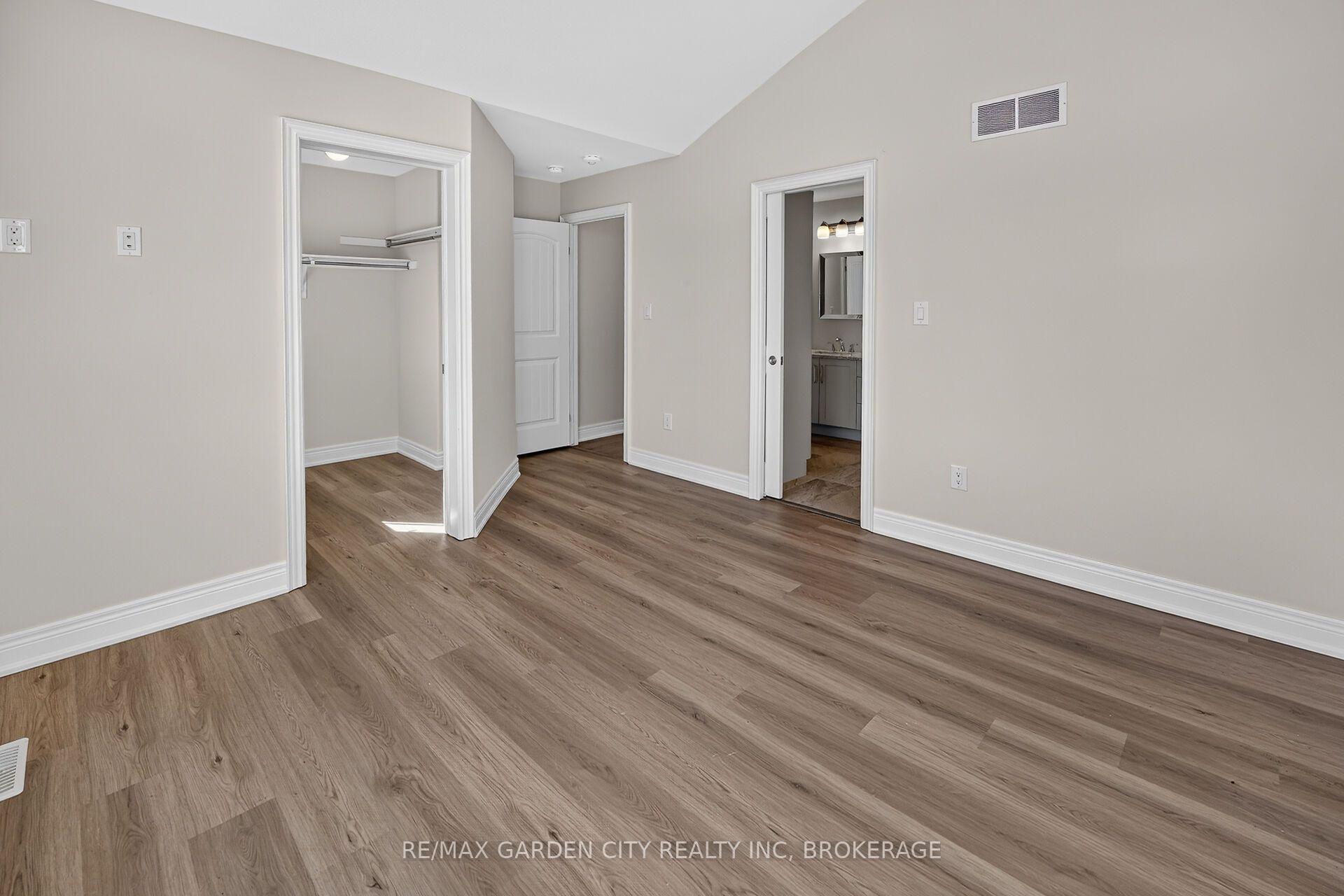 Photo 32 of 57 Bergenstein Cres, Pelham, Fonthill — HOMEH