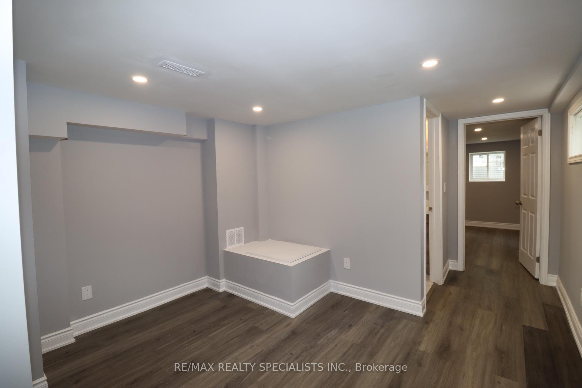 Photo 6 of 81 Gretna Drive, Brampton, Northwood Park — HOMEH