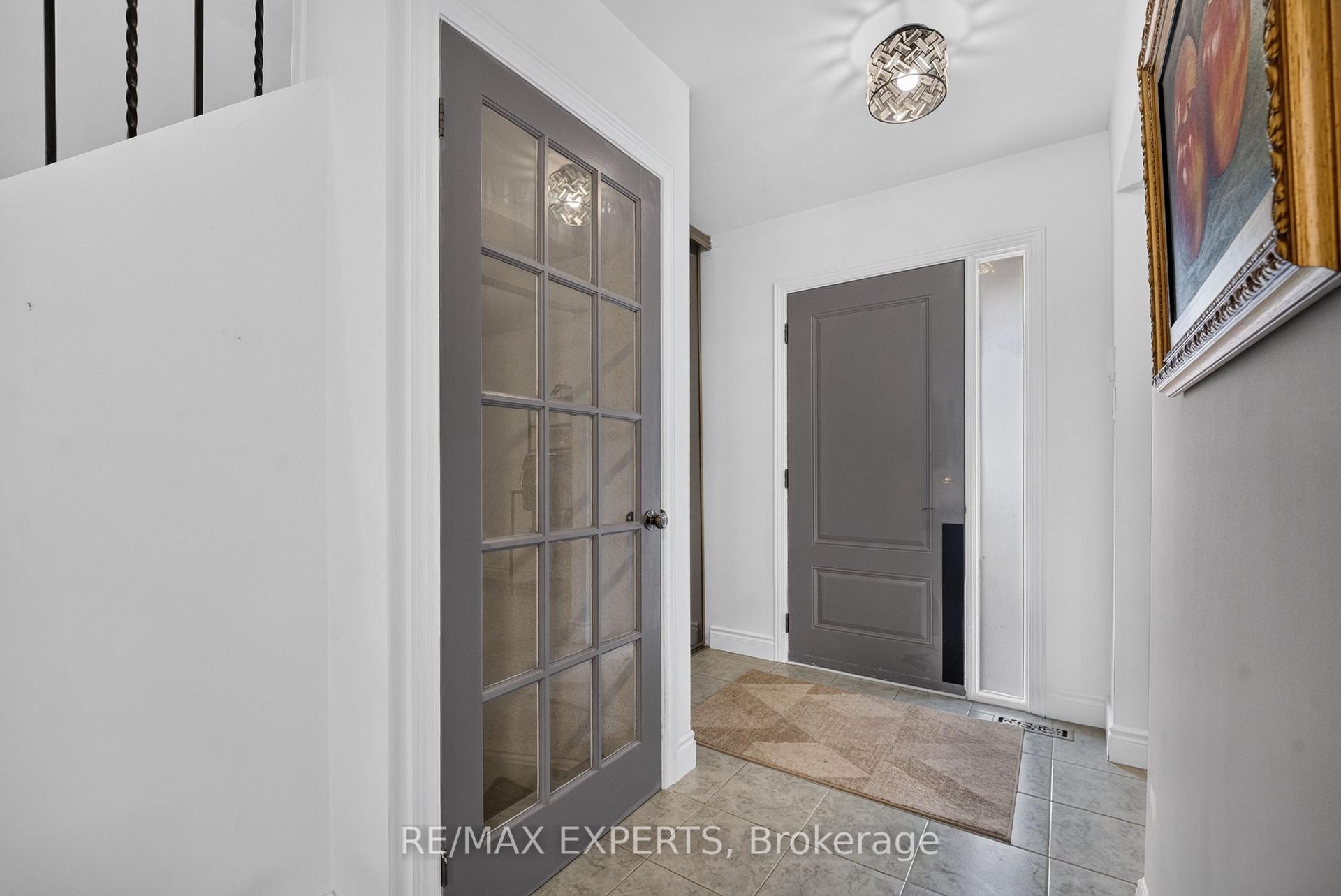 Photo 7 of 112 Andrea Lane, Vaughan, East Woodbridge — HOMEH
