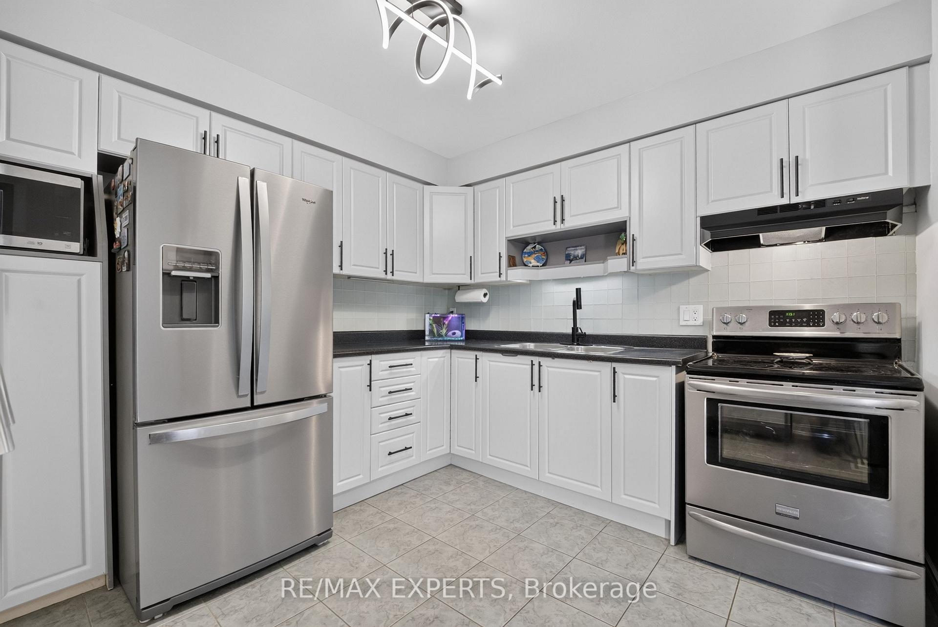 Photo 15 of 112 Andrea Lane, Vaughan, East Woodbridge — HOMEH