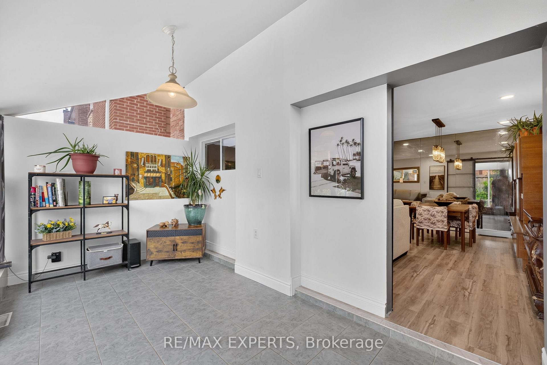 Photo 18 of 112 Andrea Lane, Vaughan, East Woodbridge — HOMEH