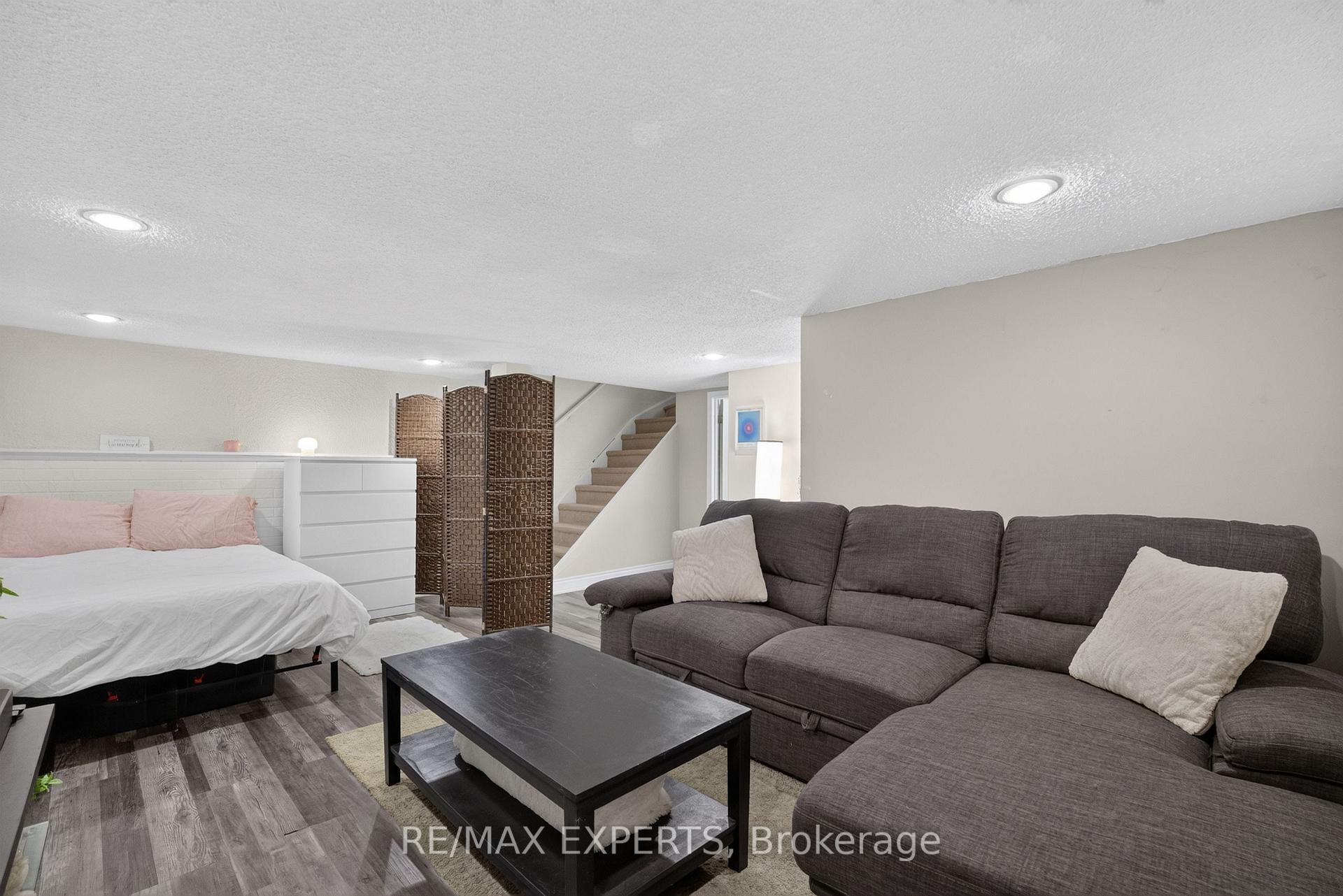 Photo 33 of 112 Andrea Lane, Vaughan, East Woodbridge — HOMEH