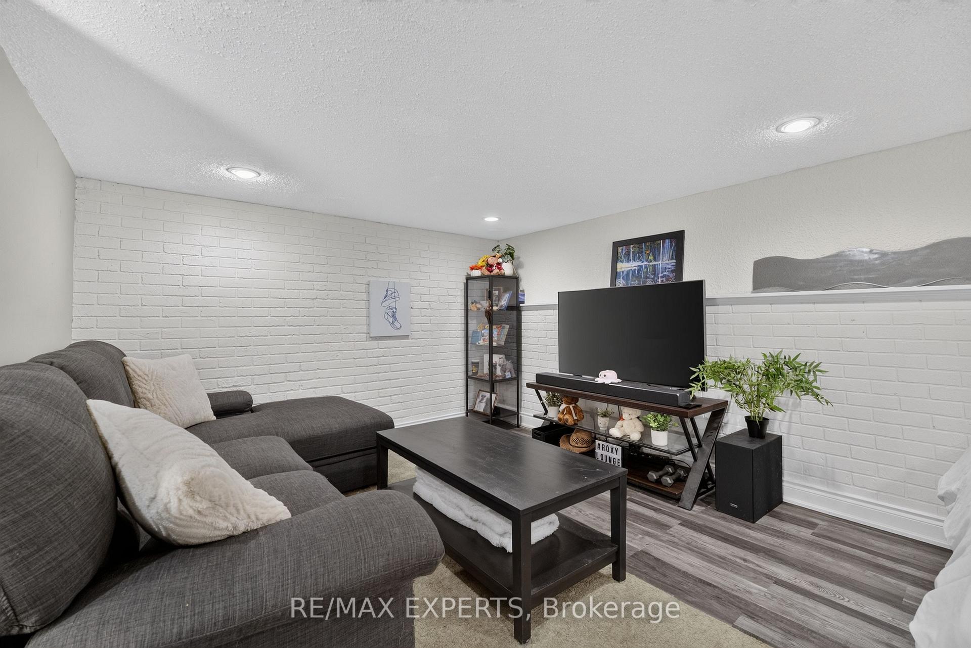 Photo 34 of 112 Andrea Lane, Vaughan, East Woodbridge — HOMEH