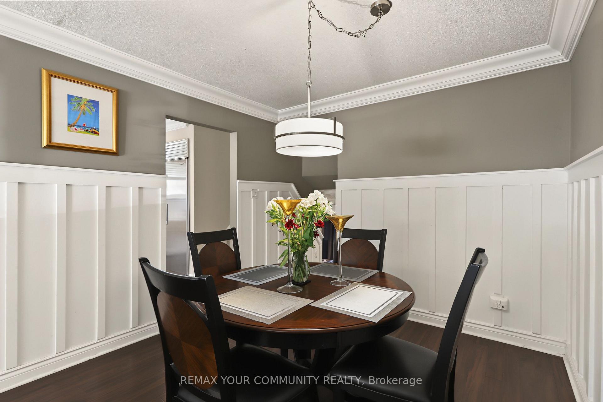 Photo 8 of 33 McDonald Drive, Aurora, Aurora Heights — HOMEH