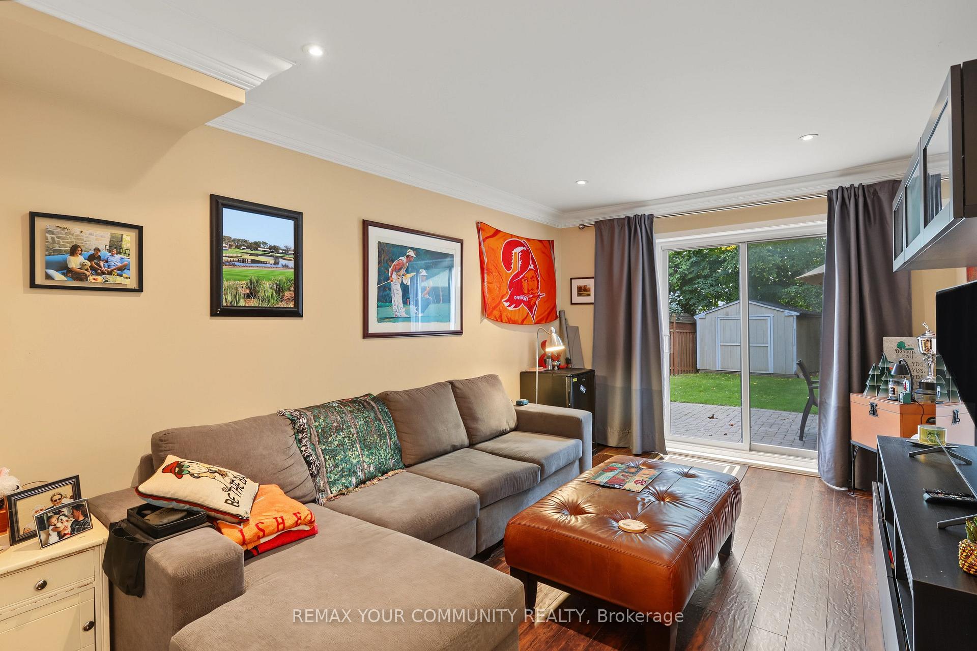 Photo 19 of 33 McDonald Drive, Aurora, Aurora Heights — HOMEH