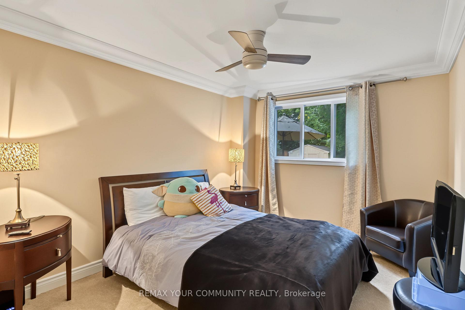 Photo 21 of 33 McDonald Drive, Aurora, Aurora Heights — HOMEH