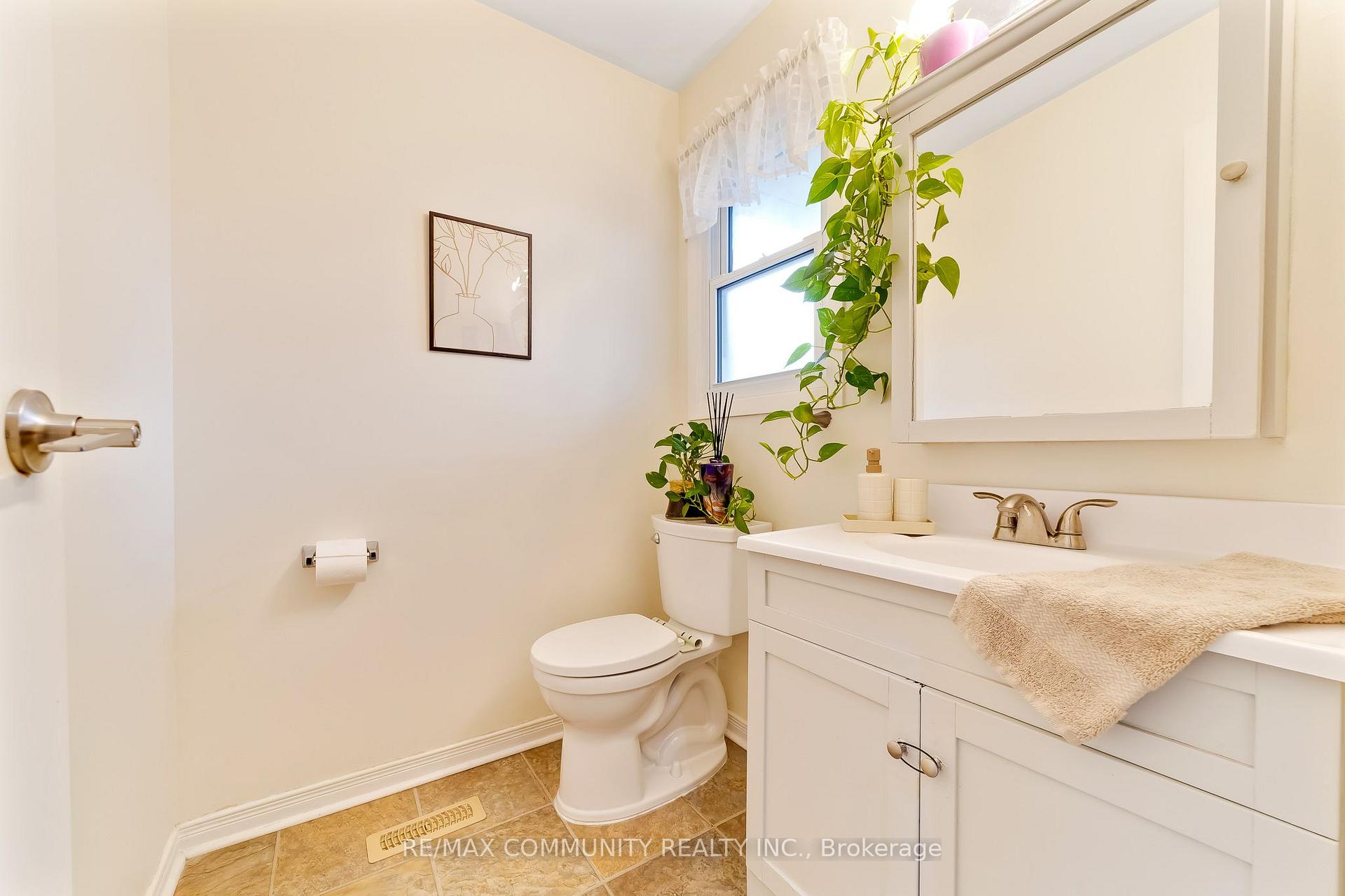Photo 15 of Unit 55, 1055 Central Park Boulevard N, Oshawa, Centennial — HOMEH