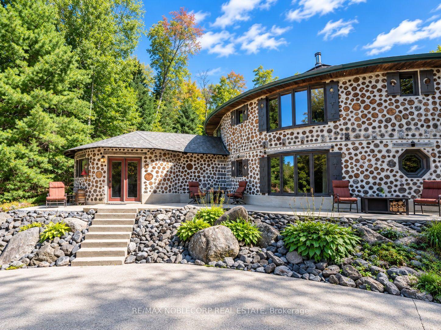 Photo 3 of 1166 Bonnie Lake Road, Bracebridge, Macaulay — HOMEH