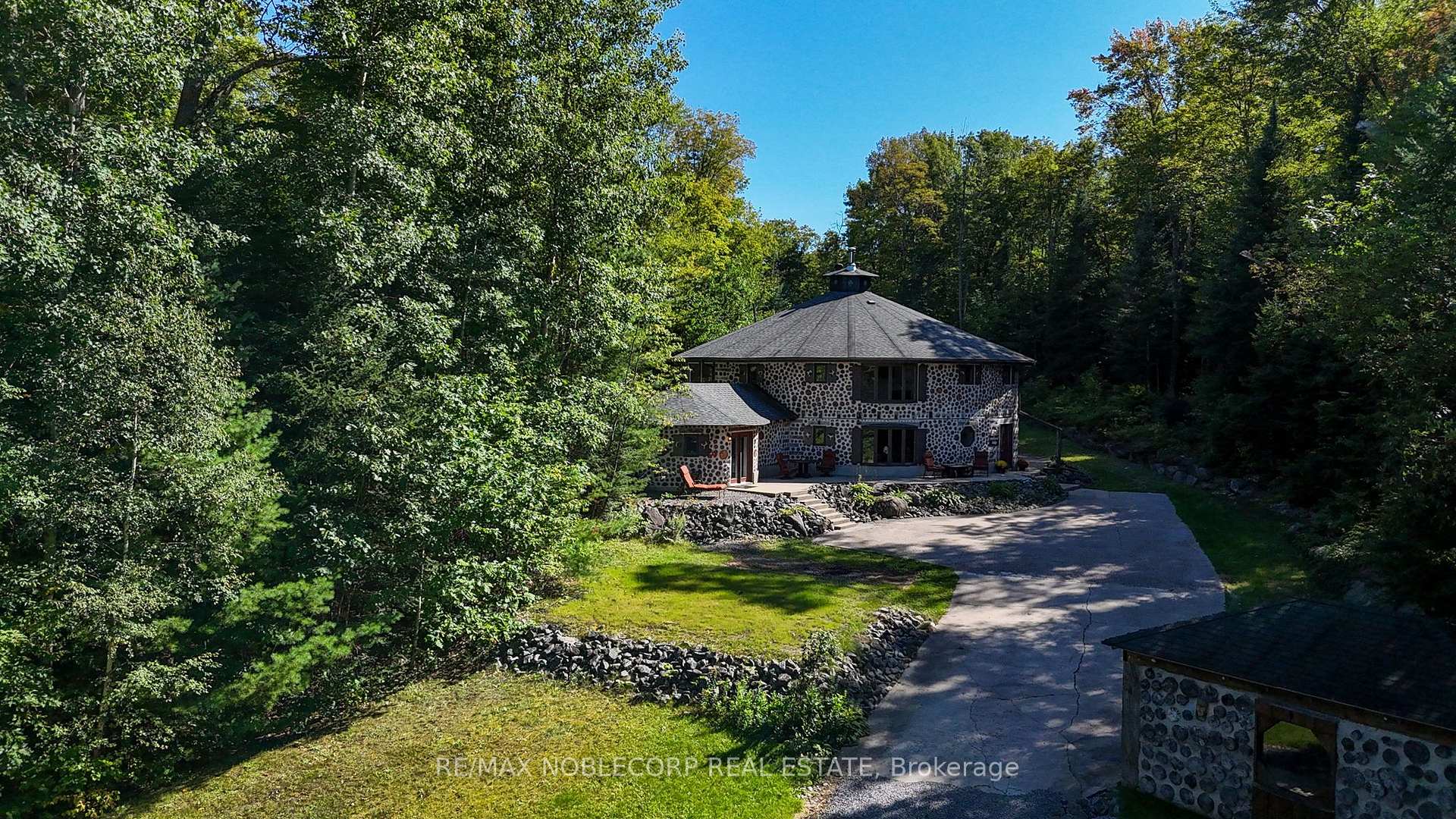 Photo 5 of 1166 Bonnie Lake Road, Bracebridge, Macaulay — HOMEH