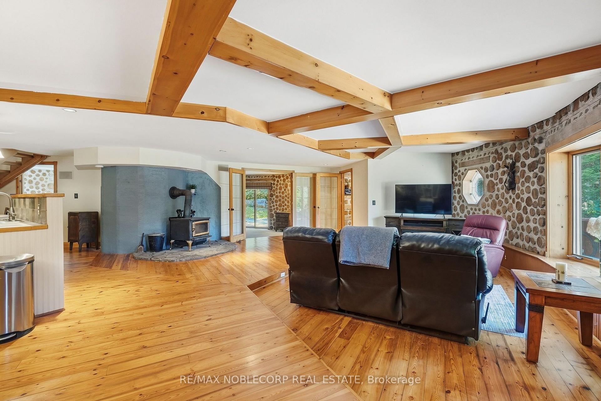 Photo 13 of 1166 Bonnie Lake Road, Bracebridge, Macaulay — HOMEH