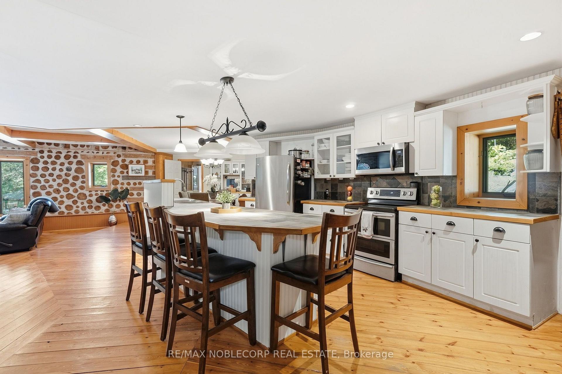 Photo 17 of 1166 Bonnie Lake Road, Bracebridge, Macaulay — HOMEH