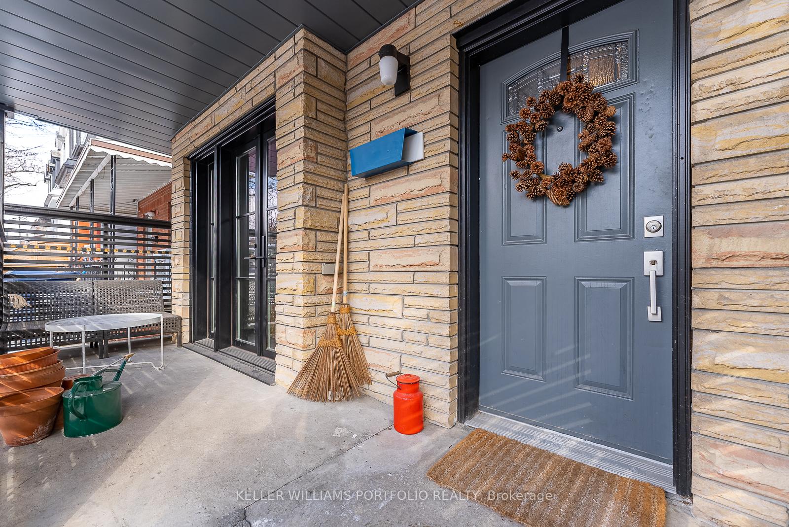Photo 3 of 147 Claremont Street, Toronto, Trinity-Bellwoods — HOMEH