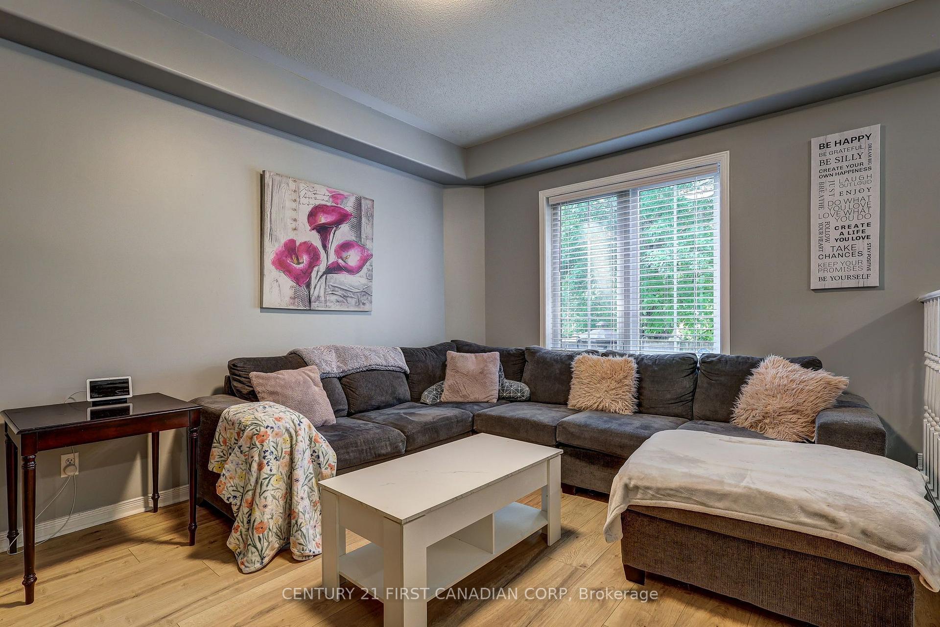 Photo 13 of 114 Meadowridge Road, London, North M — HOMEH