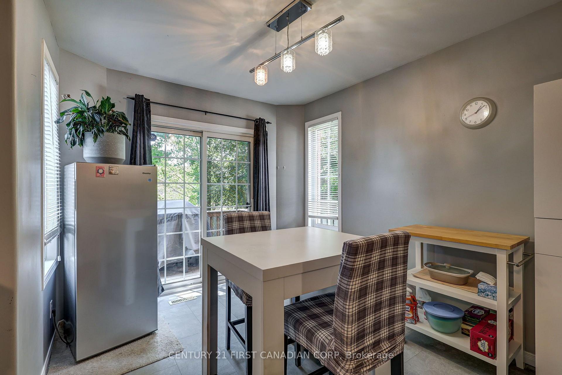 Photo 21 of 114 Meadowridge Road, London, North M — HOMEH