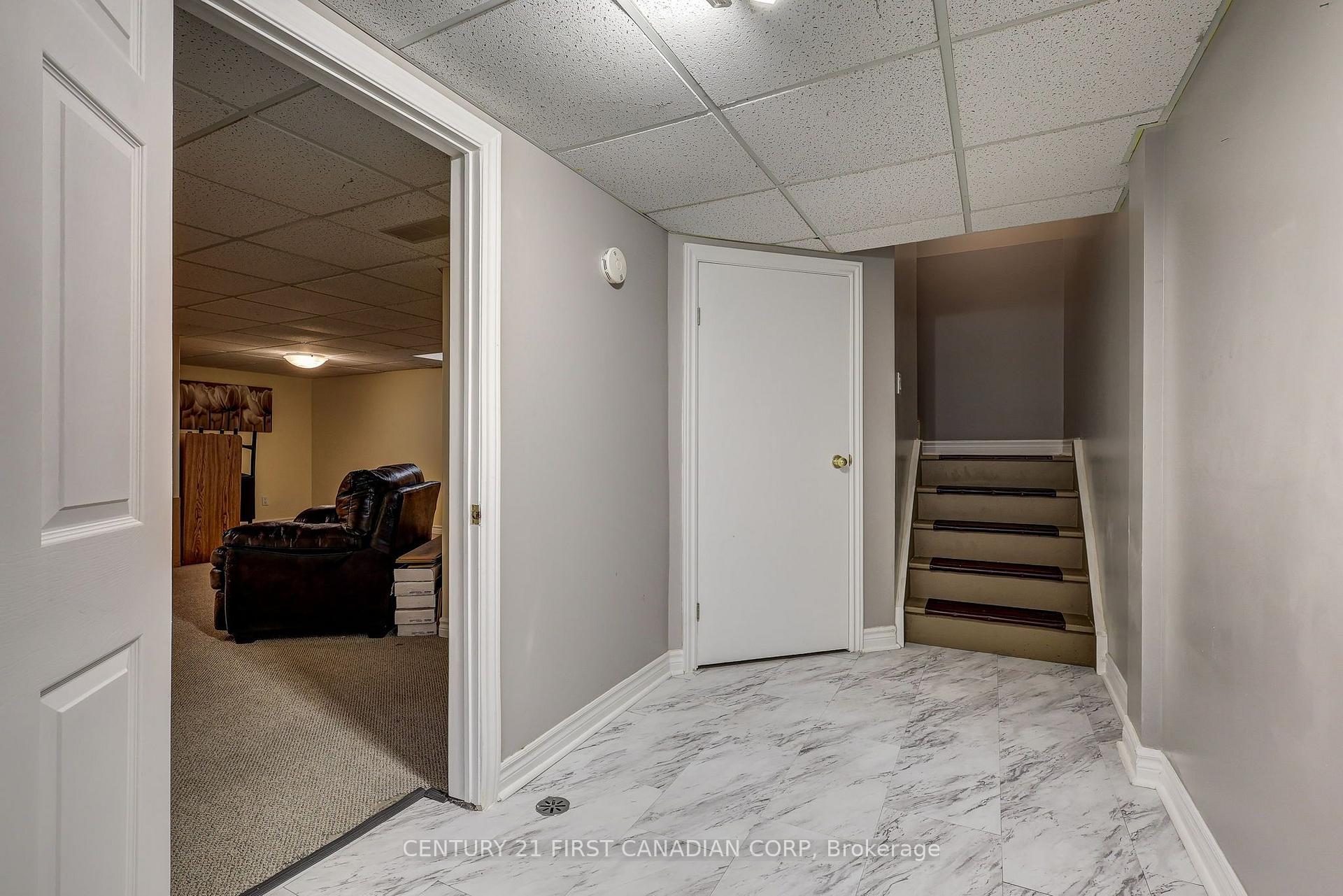 Photo 35 of 114 Meadowridge Road, London, North M — HOMEH