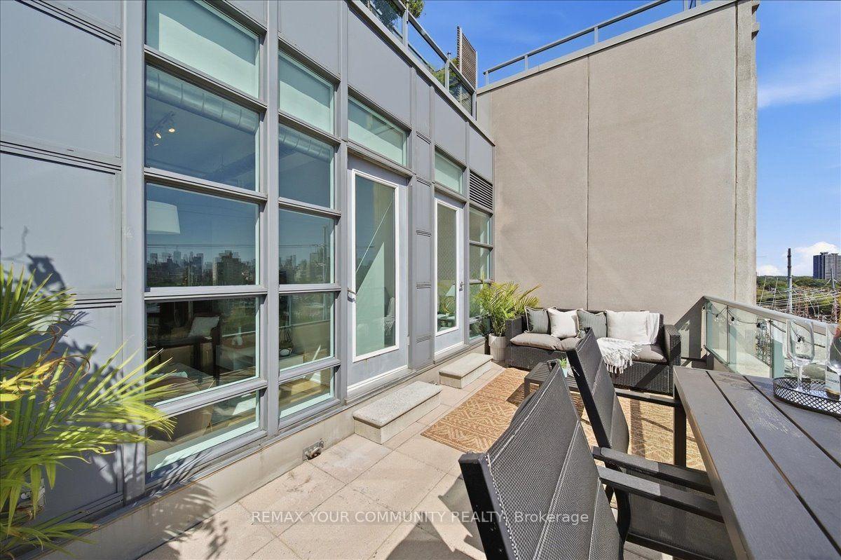 Photo 3 of Unit 501, 380 Macpherson Avenue, Toronto, Casa Loma — HOMEH