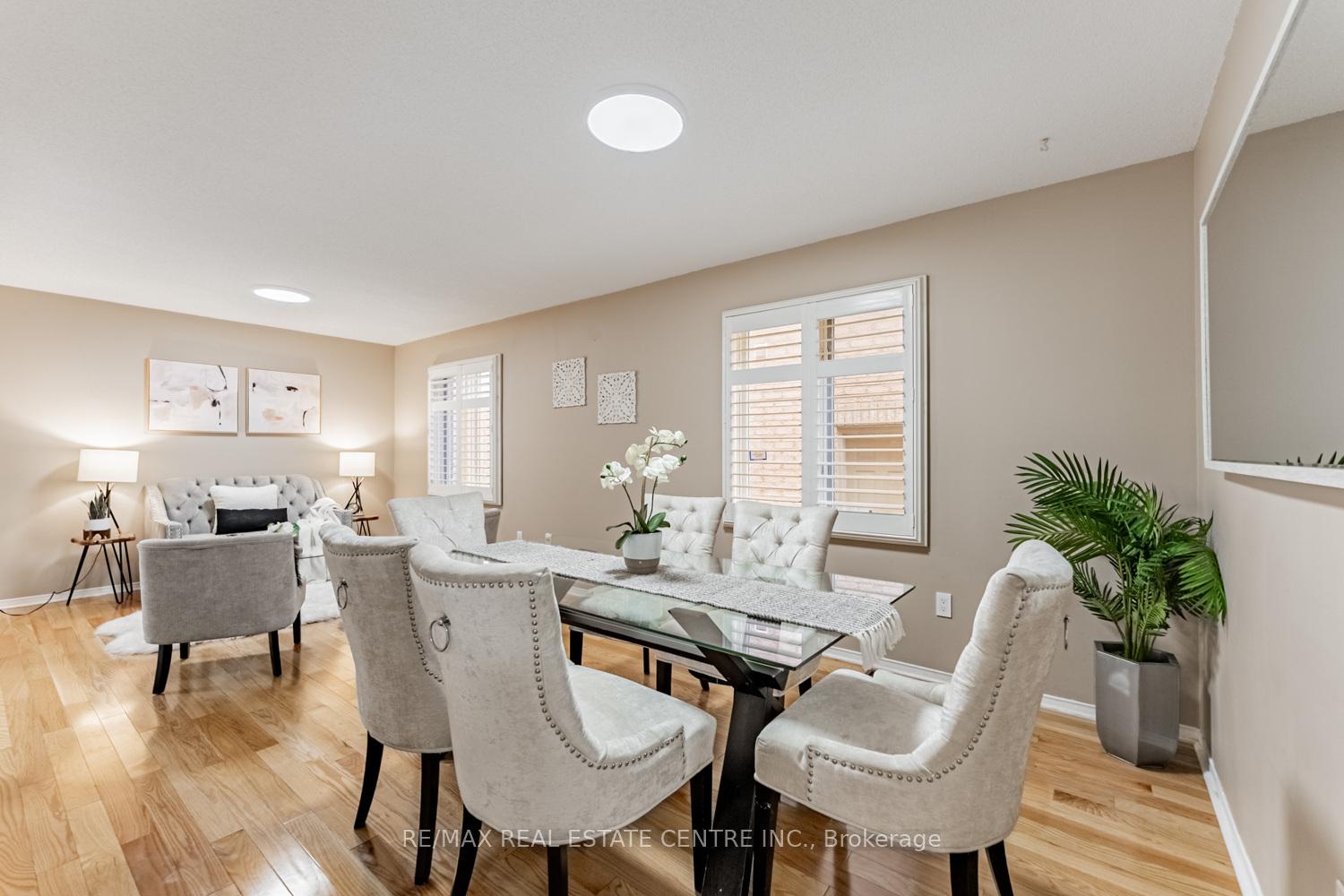 Photo 8 of 8 Mannel Crescent, Brampton, Fletcher's West — HOMEH