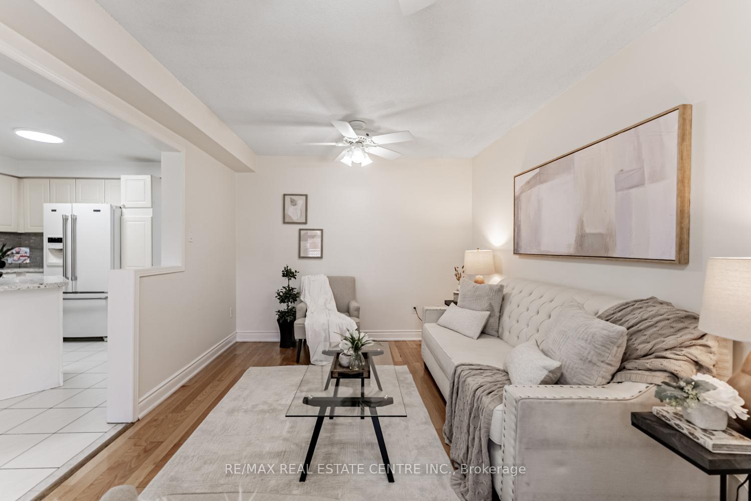 Photo 17 of 8 Mannel Crescent, Brampton, Fletcher's West — HOMEH