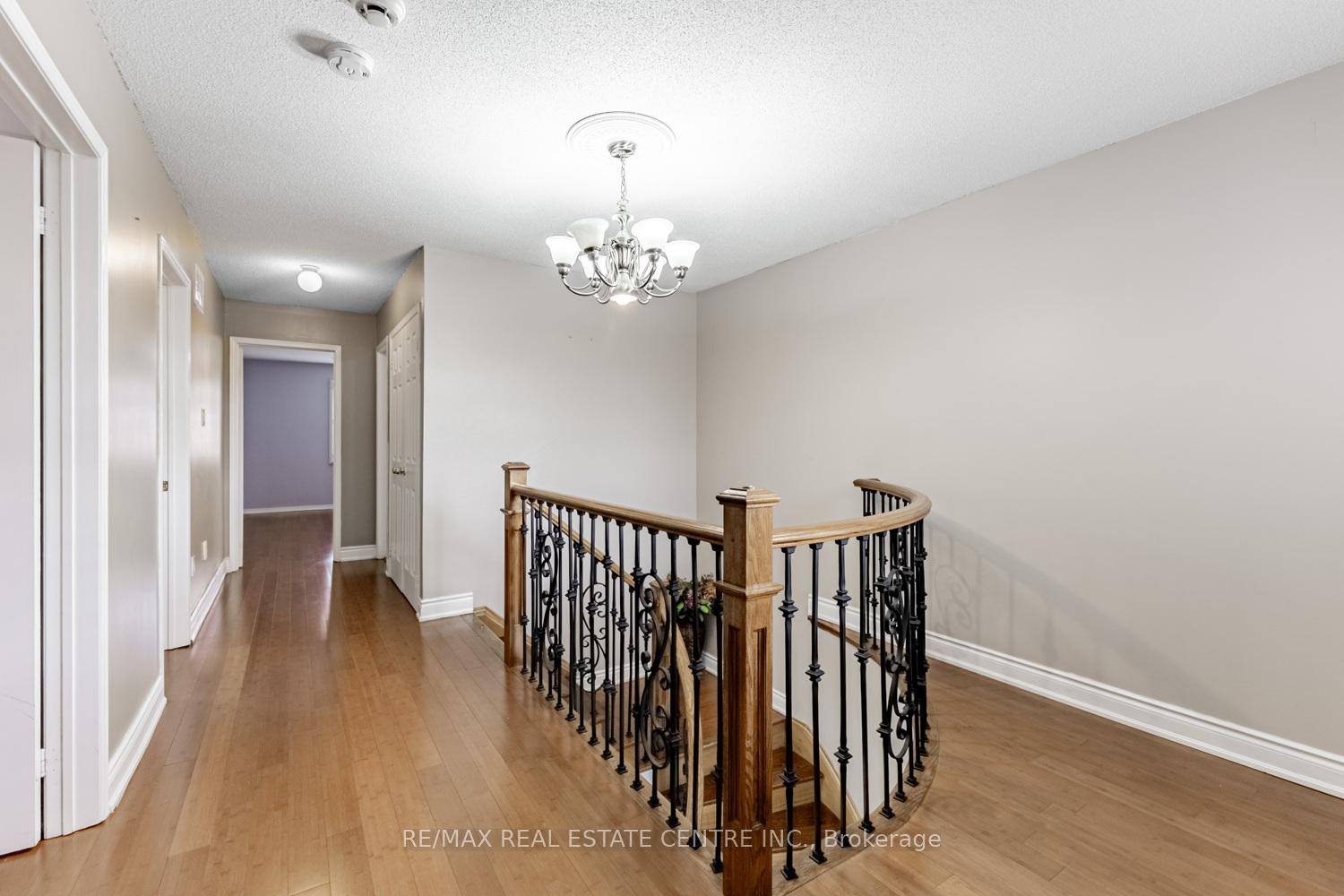 Photo 23 of 8 Mannel Crescent, Brampton, Fletcher's West — HOMEH