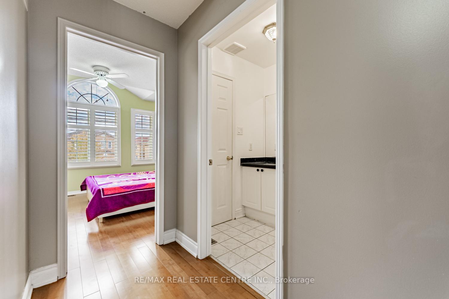 Photo 33 of 8 Mannel Crescent, Brampton, Fletcher's West — HOMEH