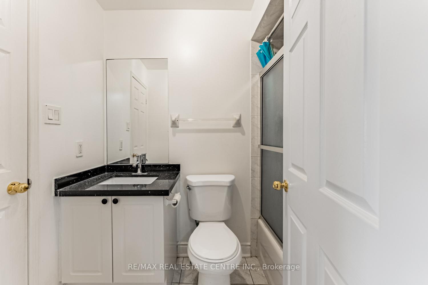 Photo 37 of 8 Mannel Crescent, Brampton, Fletcher's West — HOMEH