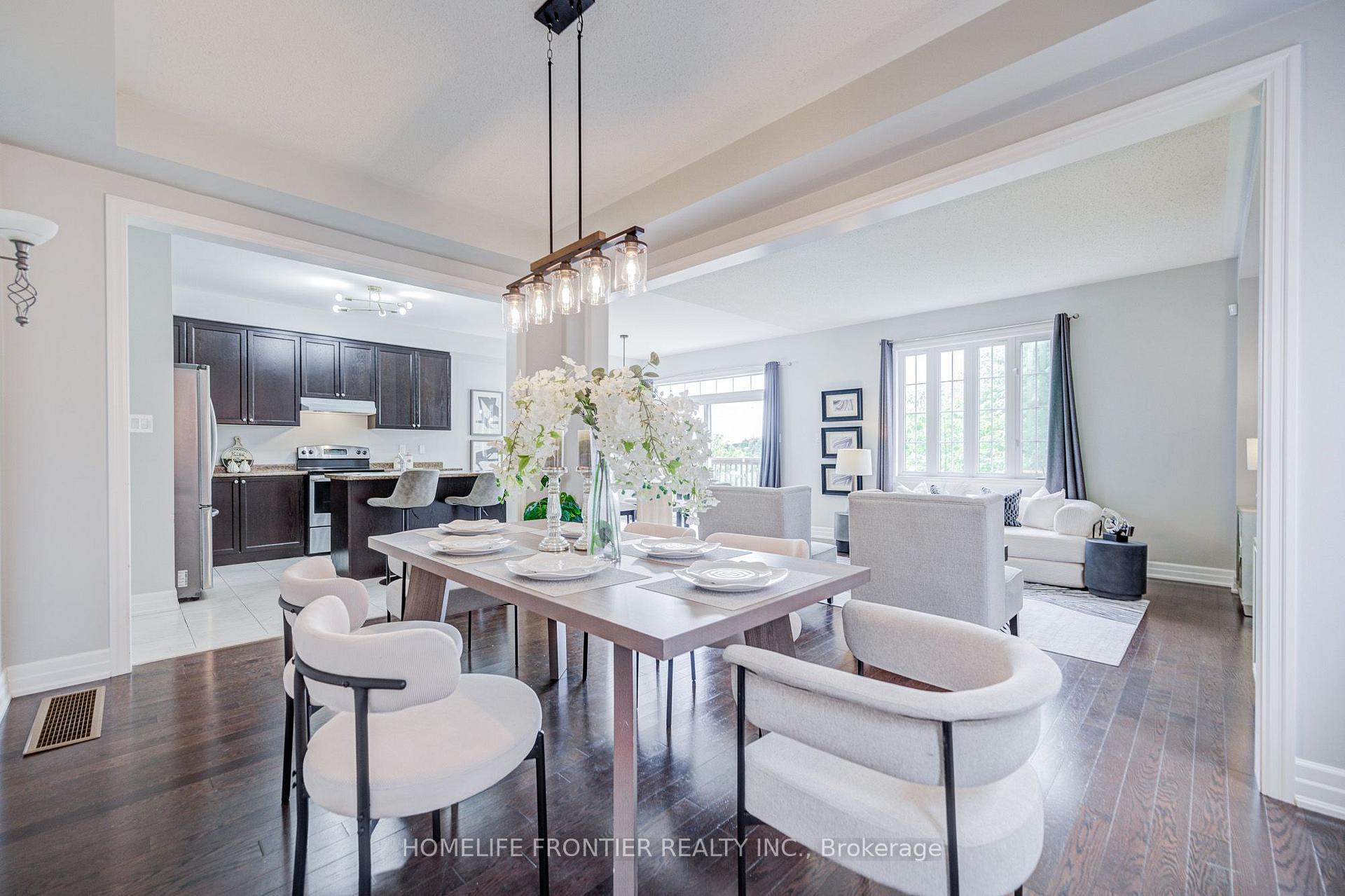 Photo 5 of 48 Robert Wilson Crescent, Georgina, Keswick South — HOMEH