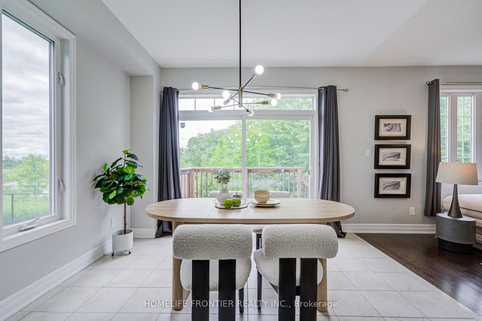 Photo 8 of 48 Robert Wilson Crescent, Georgina, Keswick South — HOMEH