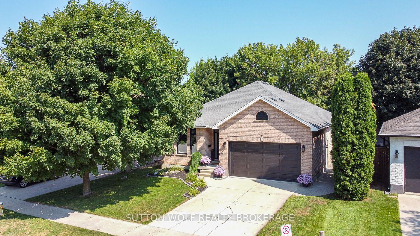 Photo 3 of 95 Middlesex Drive, Strathroy-Caradoc, NE — HOMEH