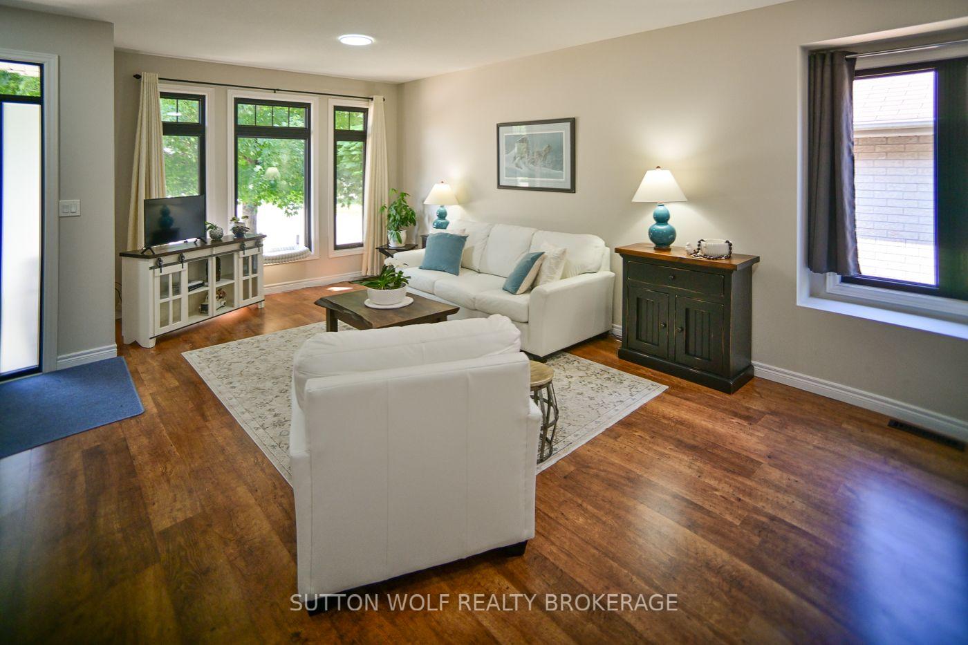 Photo 14 of 95 Middlesex Drive, Strathroy-Caradoc, NE — HOMEH