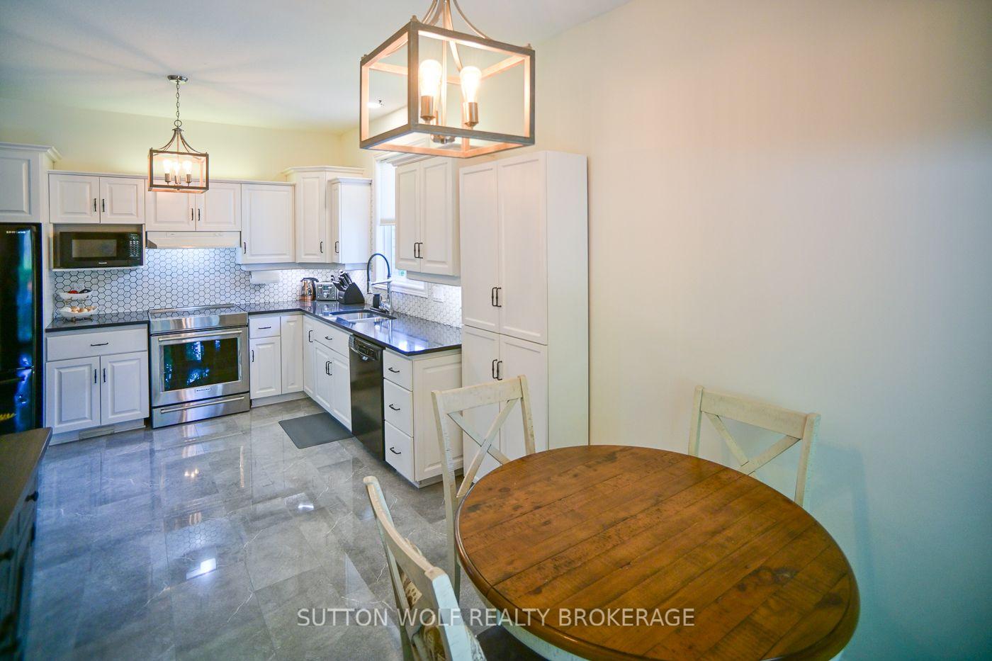 Photo 18 of 95 Middlesex Drive, Strathroy-Caradoc, NE — HOMEH