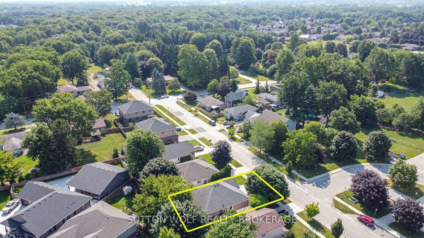 Photo 47 of 95 Middlesex Drive, Strathroy-Caradoc, NE — HOMEH