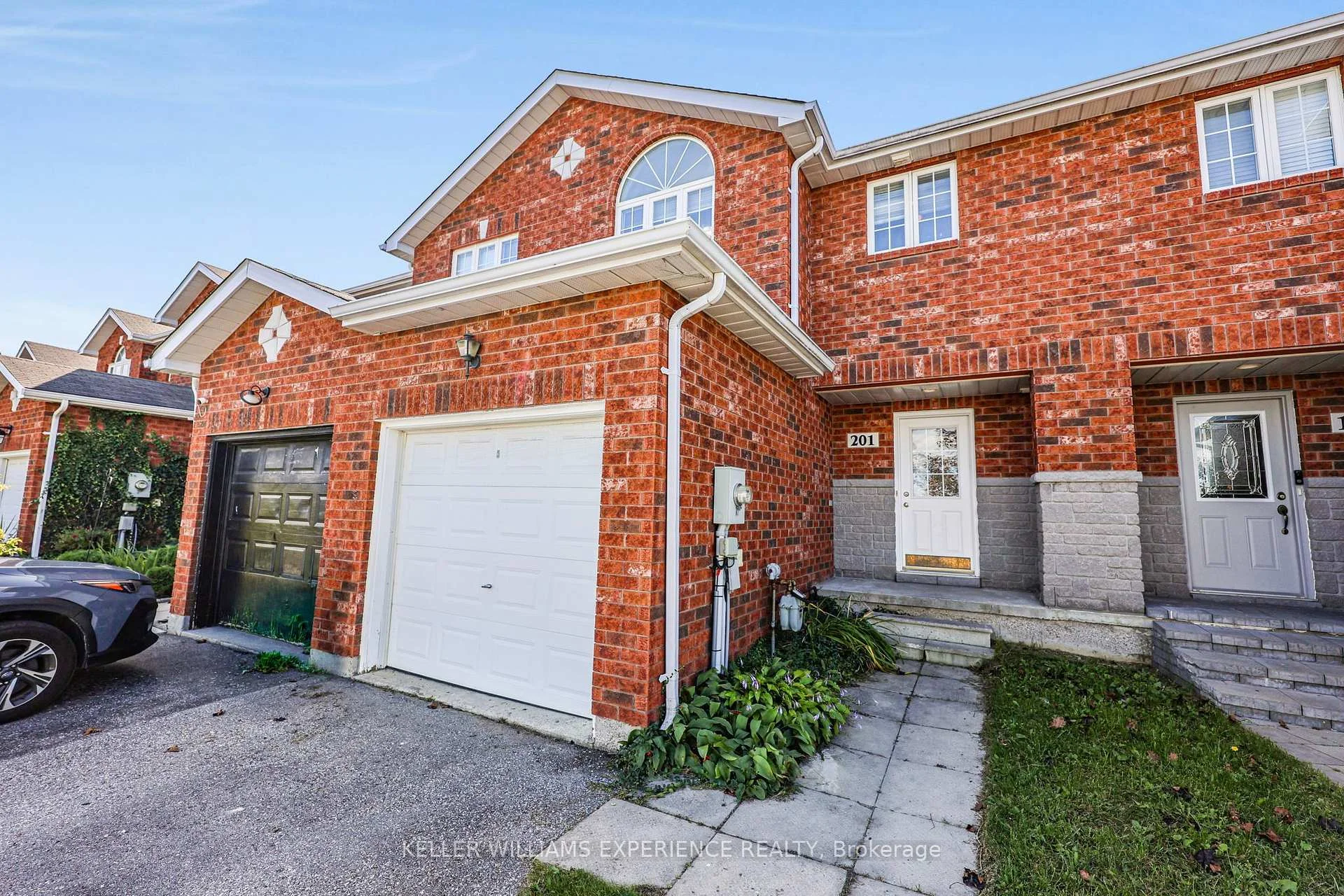 Photo 1 of 201 Stanley Street, Barrie, East Bayfield — HOMEH