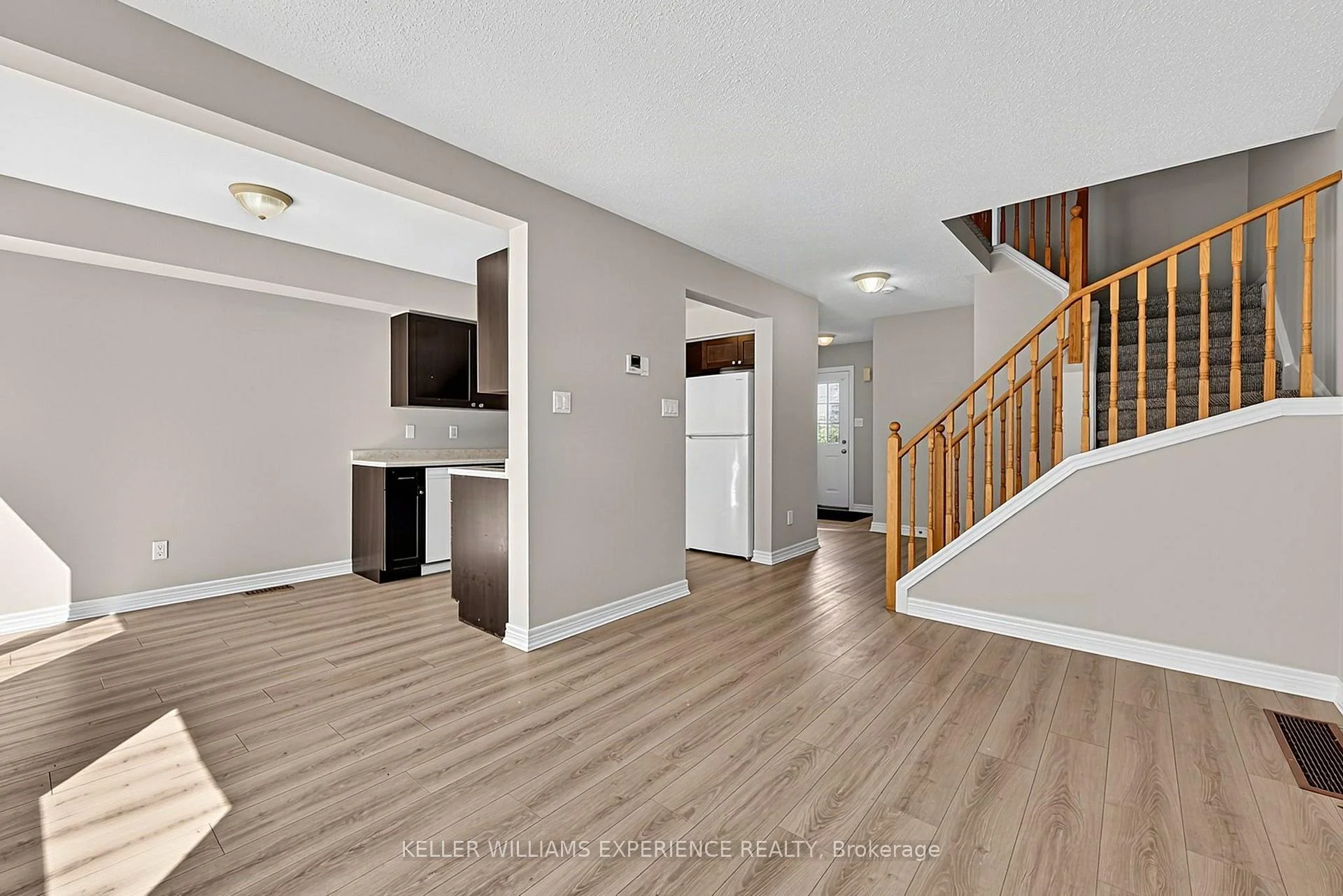 Photo 25 of 201 Stanley Street, Barrie, East Bayfield — HOMEH