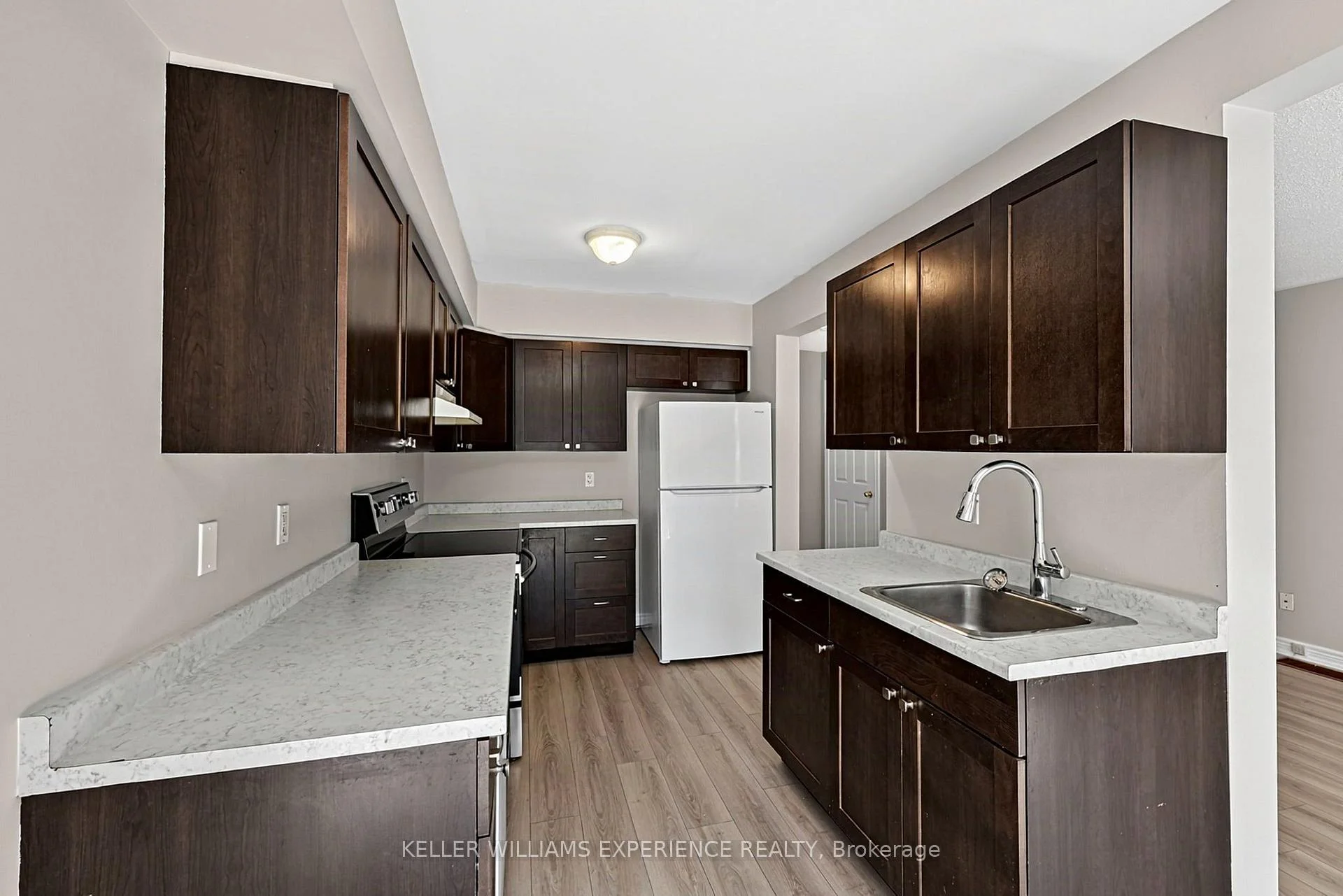 Photo 19 of 201 Stanley Street, Barrie, East Bayfield — HOMEH