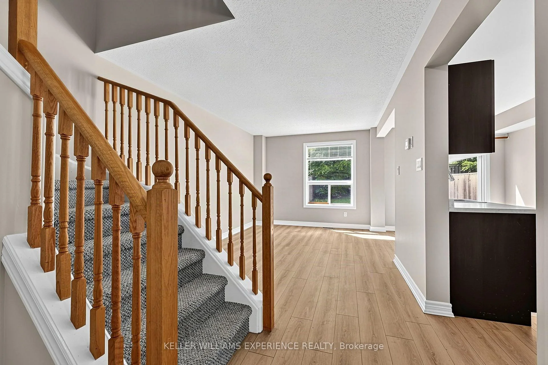 Photo 17 of 201 Stanley Street, Barrie, East Bayfield — HOMEH