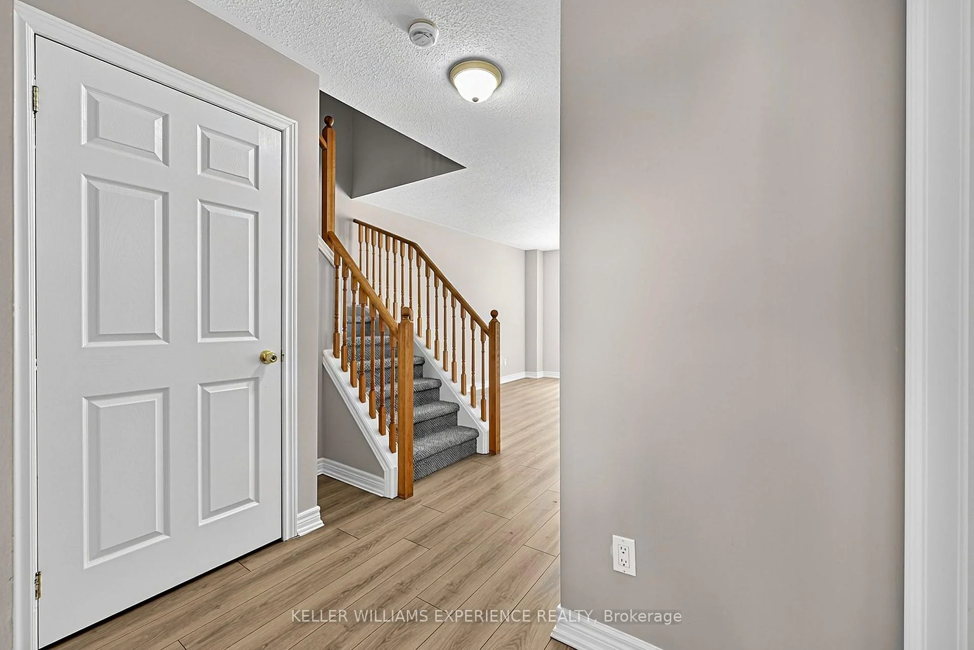 Photo 15 of 201 Stanley Street, Barrie, East Bayfield — HOMEH