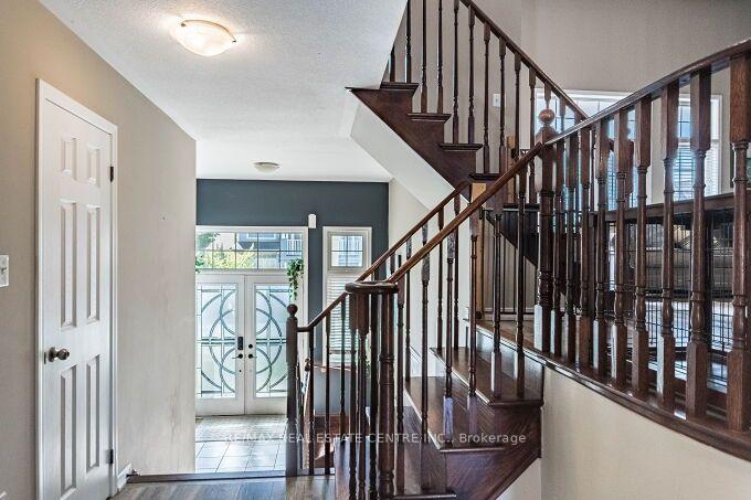 Photo 11 of 84 Lambert Crescent, Brantford, Empire — HOMEH