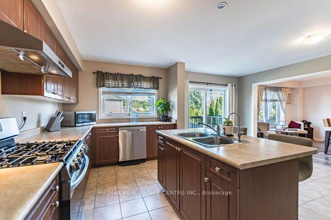 Photo 19 of 84 Lambert Crescent, Brantford, Empire — HOMEH
