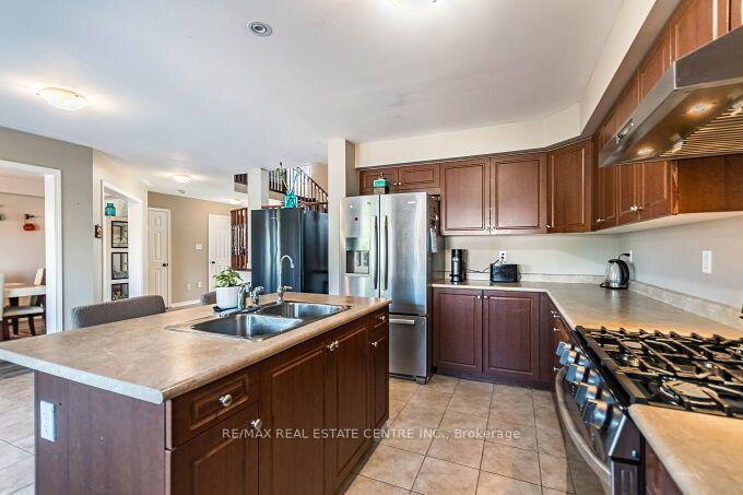 Photo 21 of 84 Lambert Crescent, Brantford, Empire — HOMEH