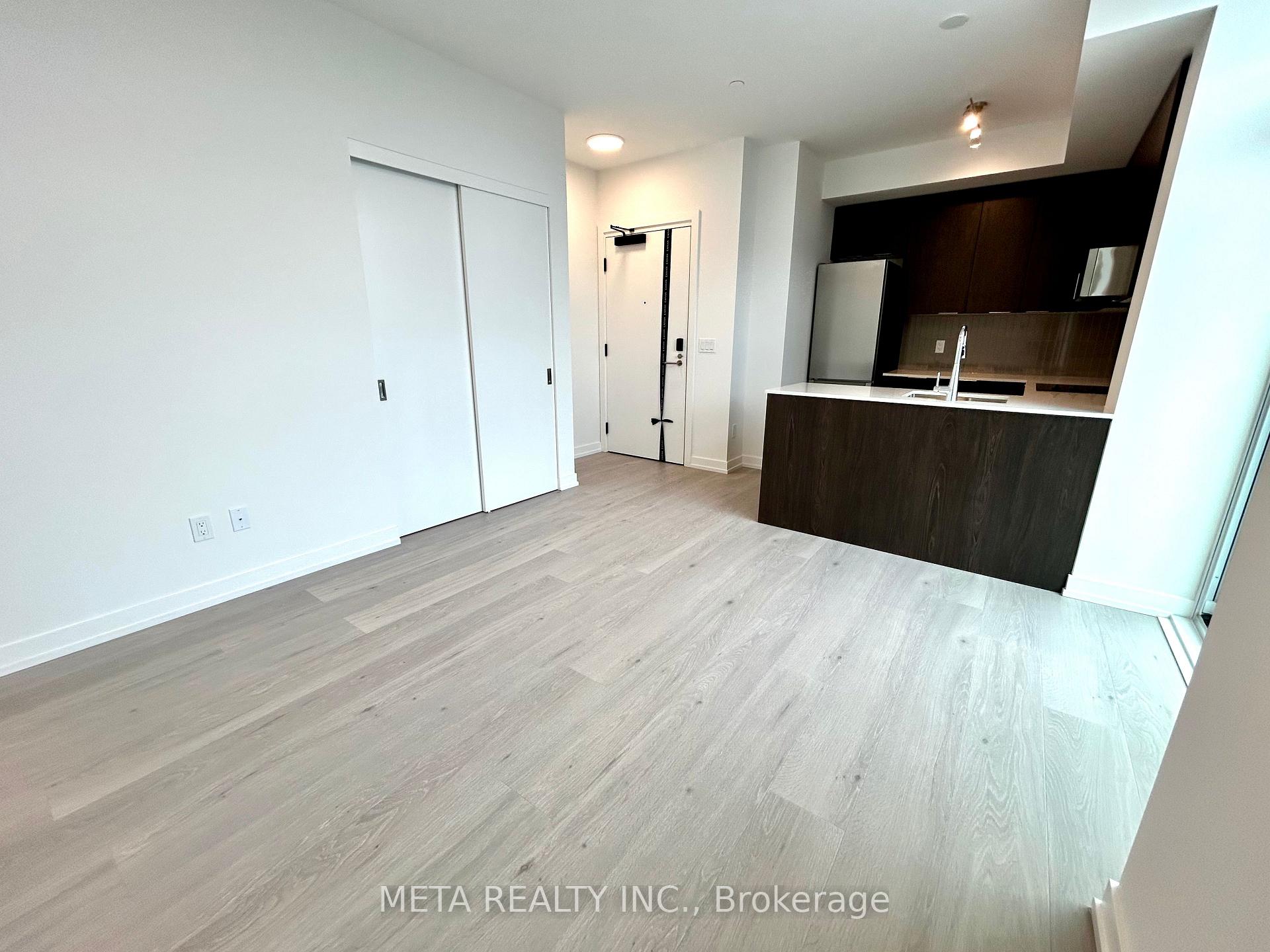 Photo 2 of Unit 605, 2501 Saw Whet Boulevard, Oakville, Glen Abbey — HOMEH