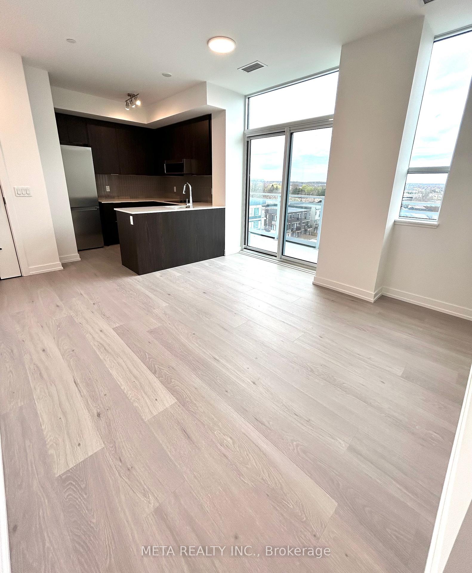 Photo 6 of Unit 605, 2501 Saw Whet Boulevard, Oakville, Glen Abbey — HOMEH