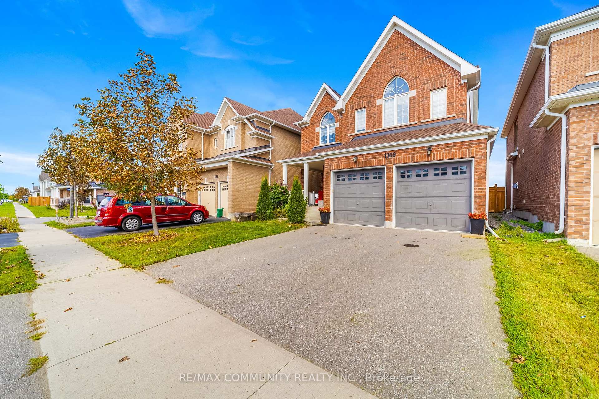 Photo 2 of 1169 Greenhill Avenue, Oshawa, Taunton — HOMEH