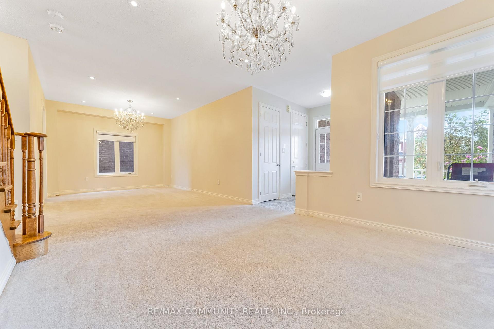 Photo 9 of 1169 Greenhill Avenue, Oshawa, Taunton — HOMEH