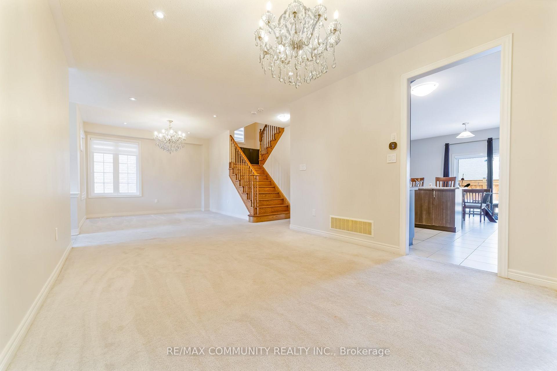 Photo 10 of 1169 Greenhill Avenue, Oshawa, Taunton — HOMEH
