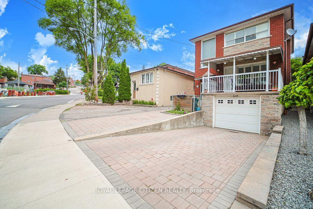 Photo 4 of 347 Harvie Avenue, Toronto, Caledonia-Fairbank — HOMEH
