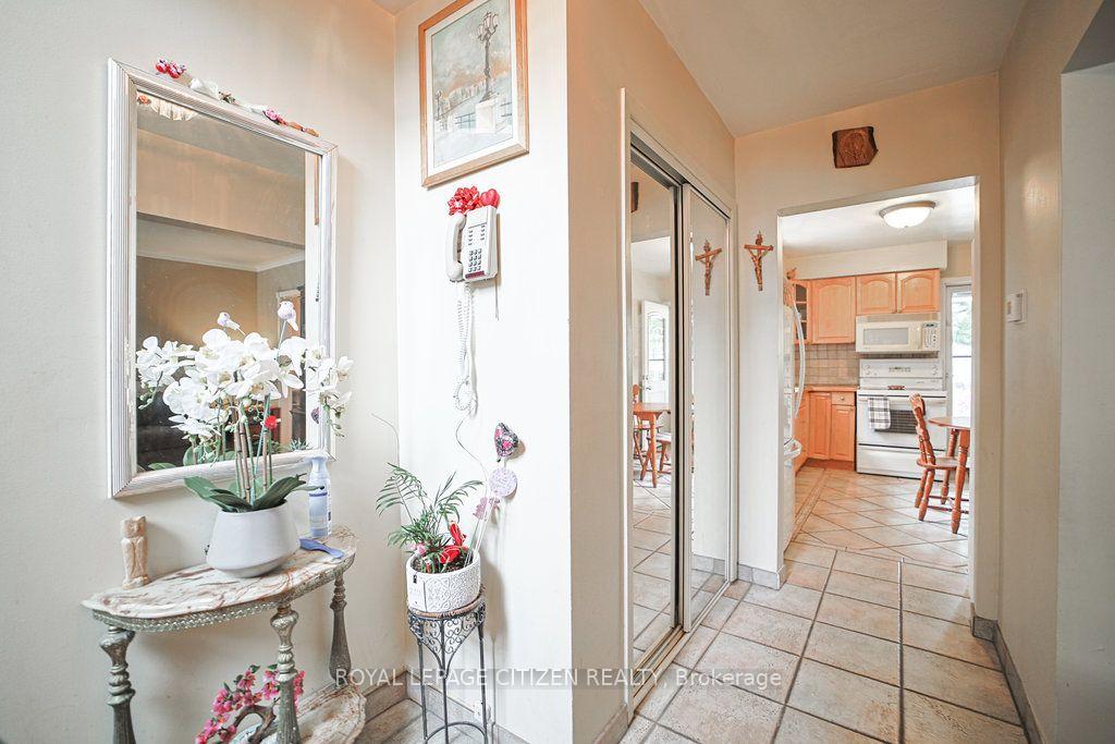 Photo 8 of 347 Harvie Avenue, Toronto, Caledonia-Fairbank — HOMEH