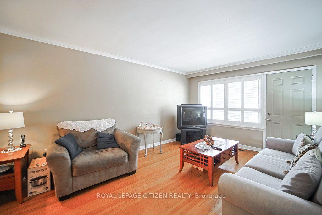 Photo 18 of 347 Harvie Avenue, Toronto, Caledonia-Fairbank — HOMEH
