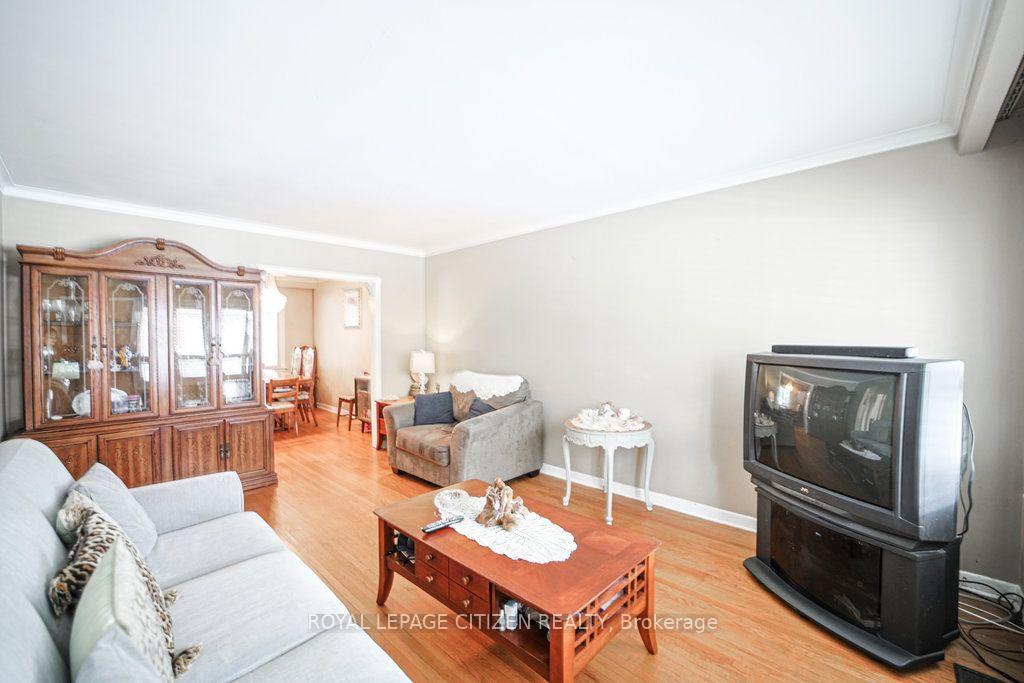 Photo 20 of 347 Harvie Avenue, Toronto, Caledonia-Fairbank — HOMEH